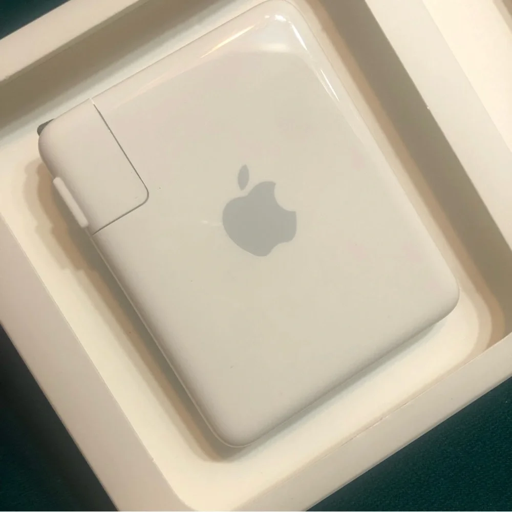 Apple Airport Express A1264 Portable 802.11n Wi-Fi Wireless Network Router